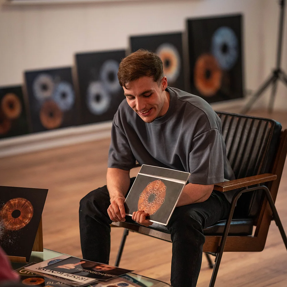 Iris Foto als iPhone Hintergrundbild – Dein persönliches Kunstwerk